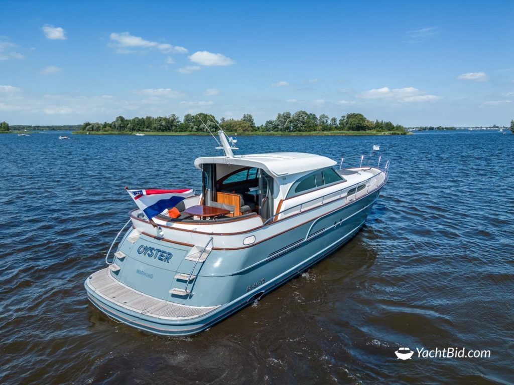 YachtBid - Luxury Yacht Auctions
