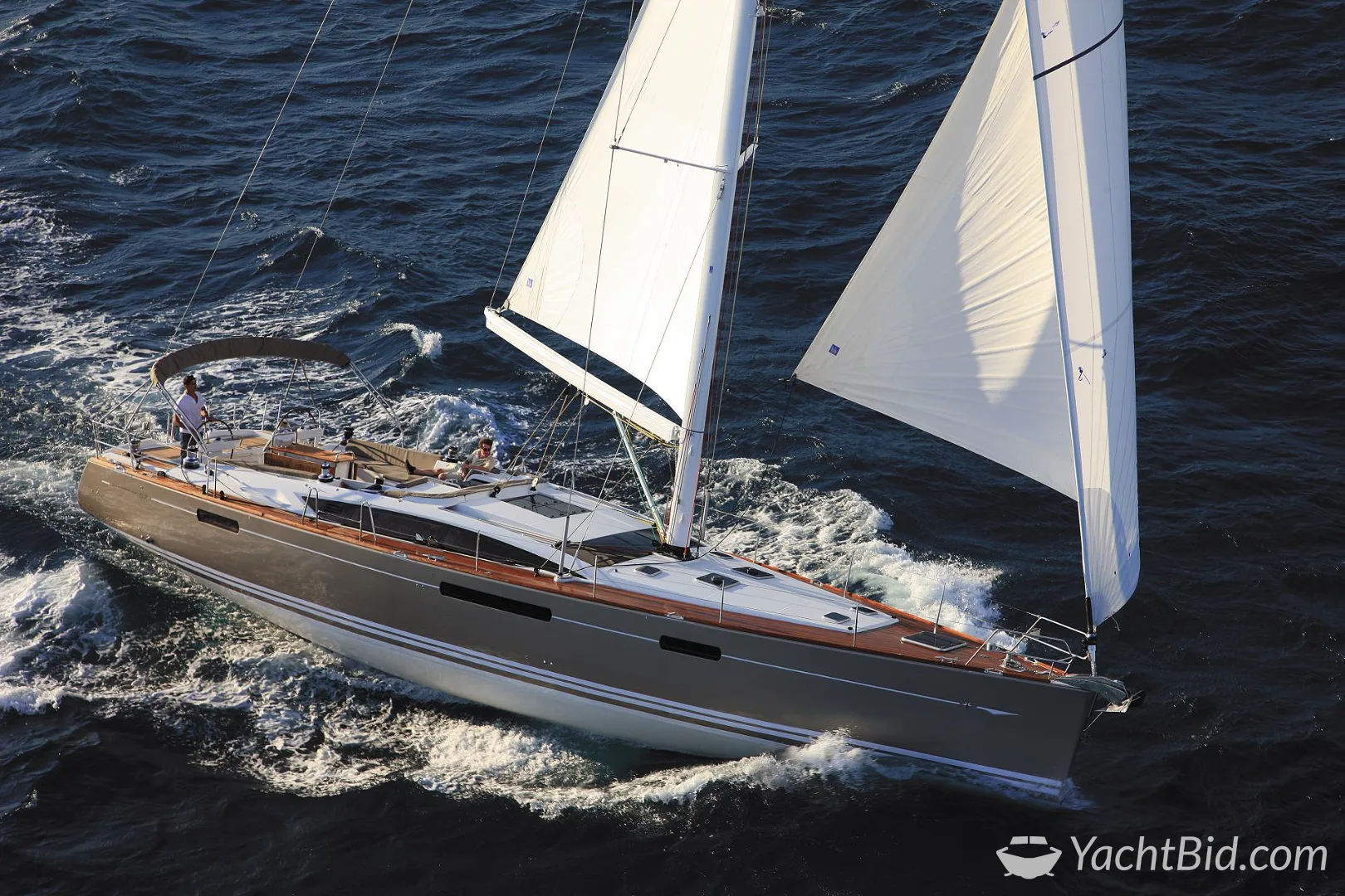 Comfort en prestaties gecombineerd: de Jeanneau 57 “Vela” richting veiling