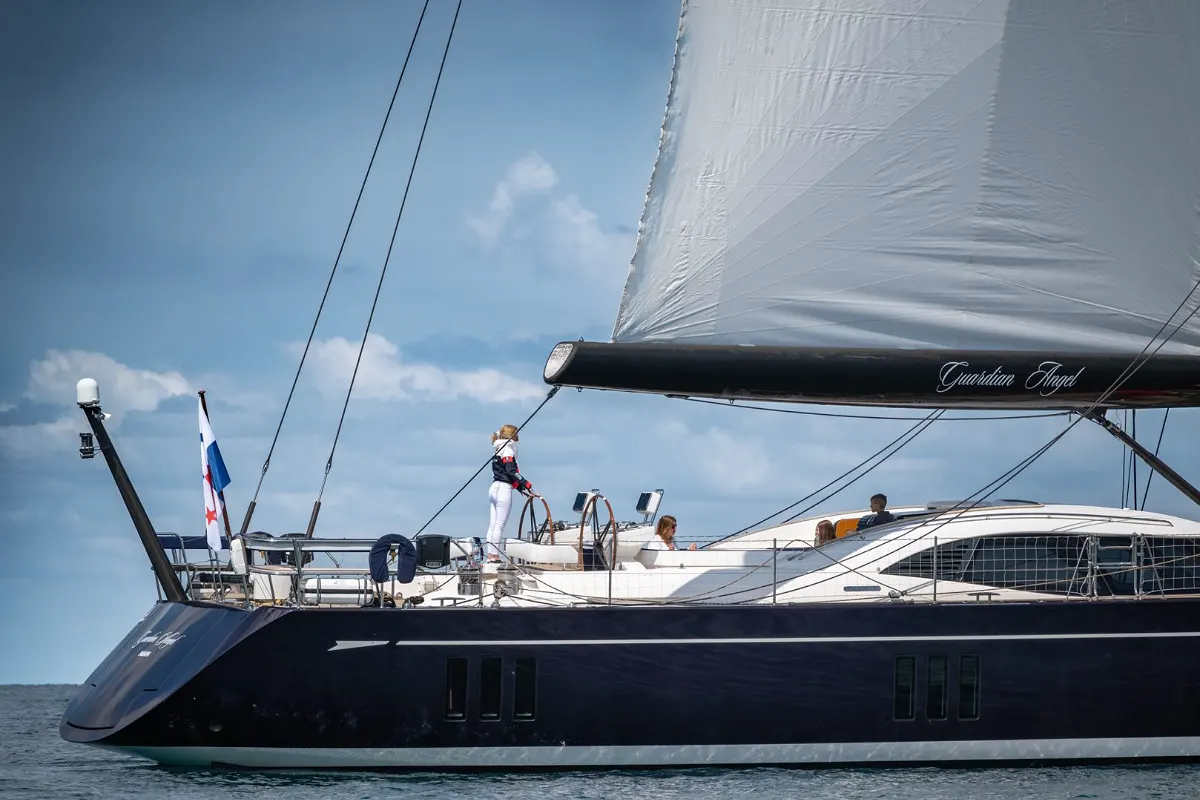 Oyster 885 15