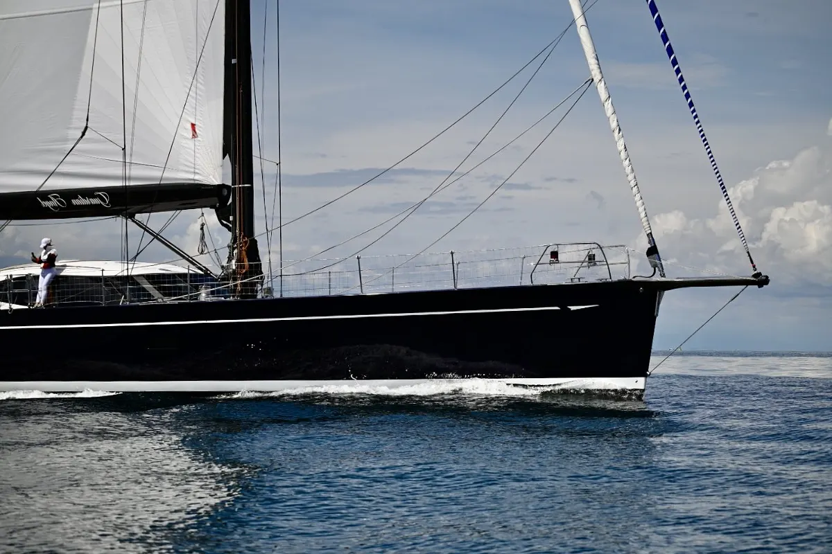 Oyster 885 28