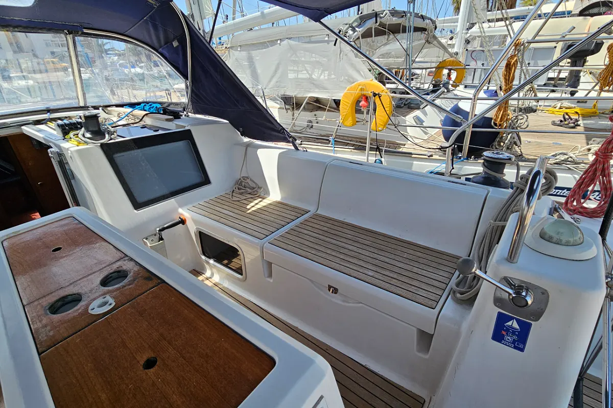 Dufour 460 Grand Large 11