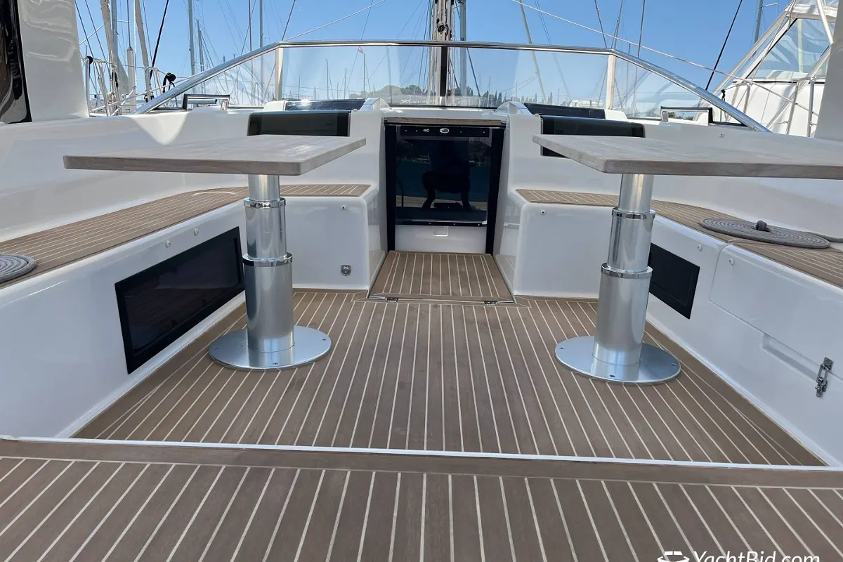 Hanse 588: NO RESERVE 14