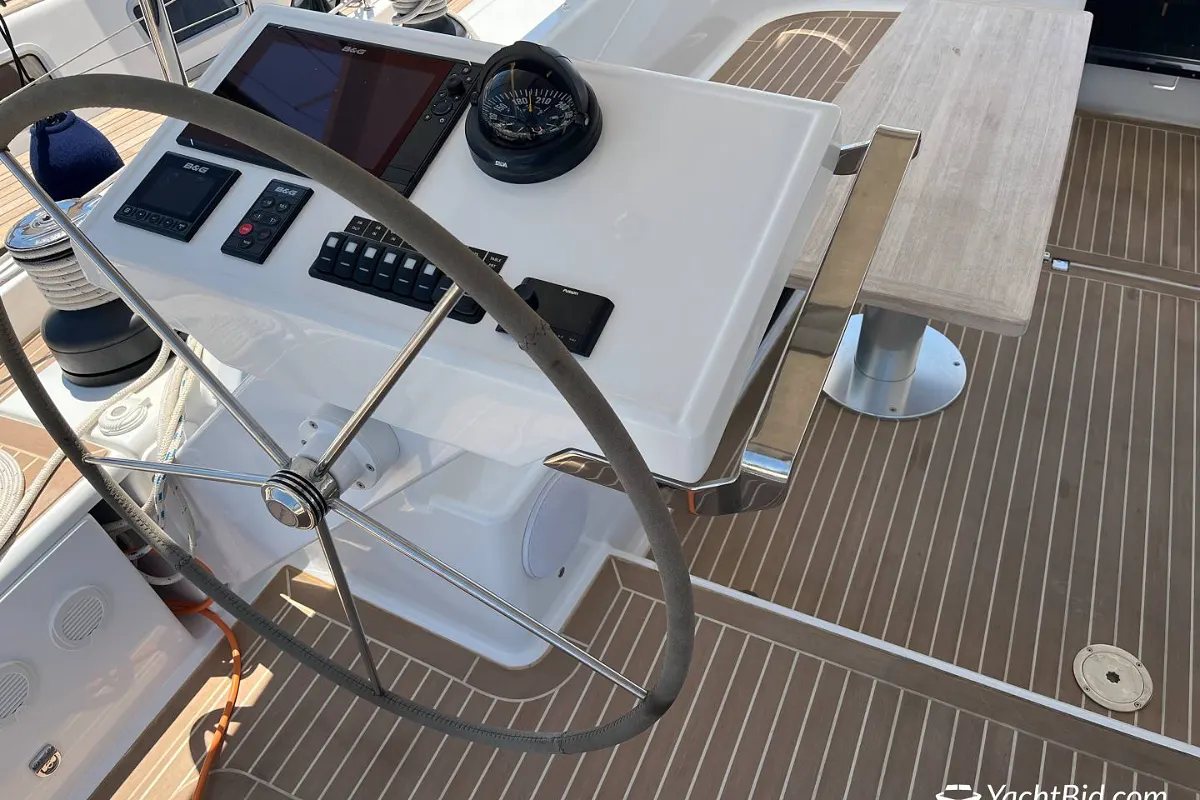 Hanse 588: NO RESERVE 18