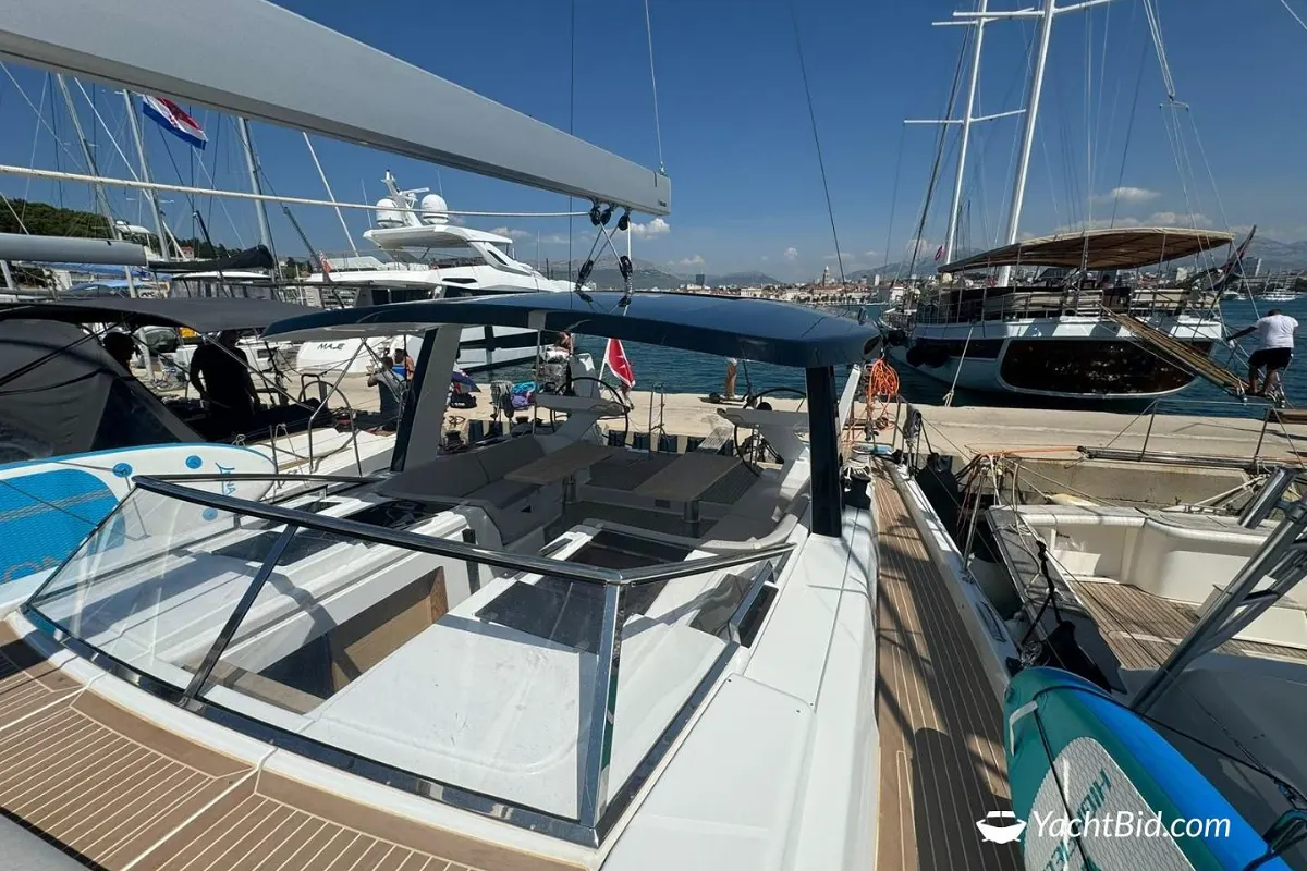 Hanse 588: NO RESERVE 25