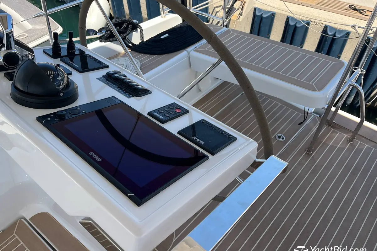 Hanse 588: NO RESERVE 28