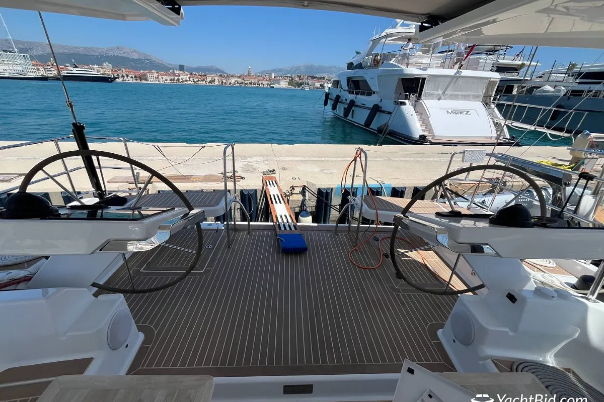 Hanse 588: NO RESERVE 29