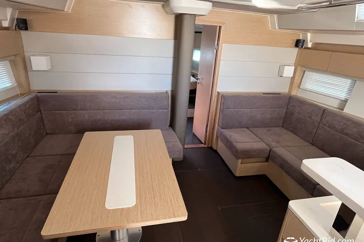 Hanse 588: NO RESERVE 35