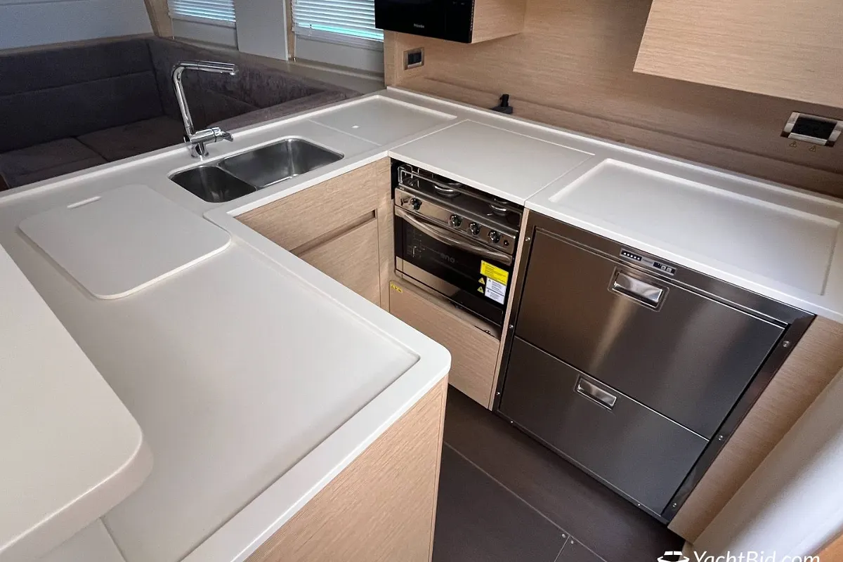 Hanse 588: NO RESERVE 37