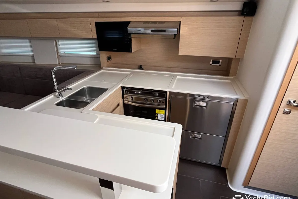 Hanse 588: NO RESERVE 56