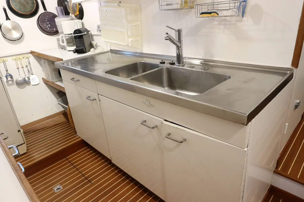 Classic Motor Yacht Philmarbe 82