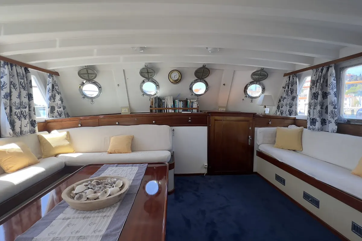 Classic Motor Yacht Philmarbe 38