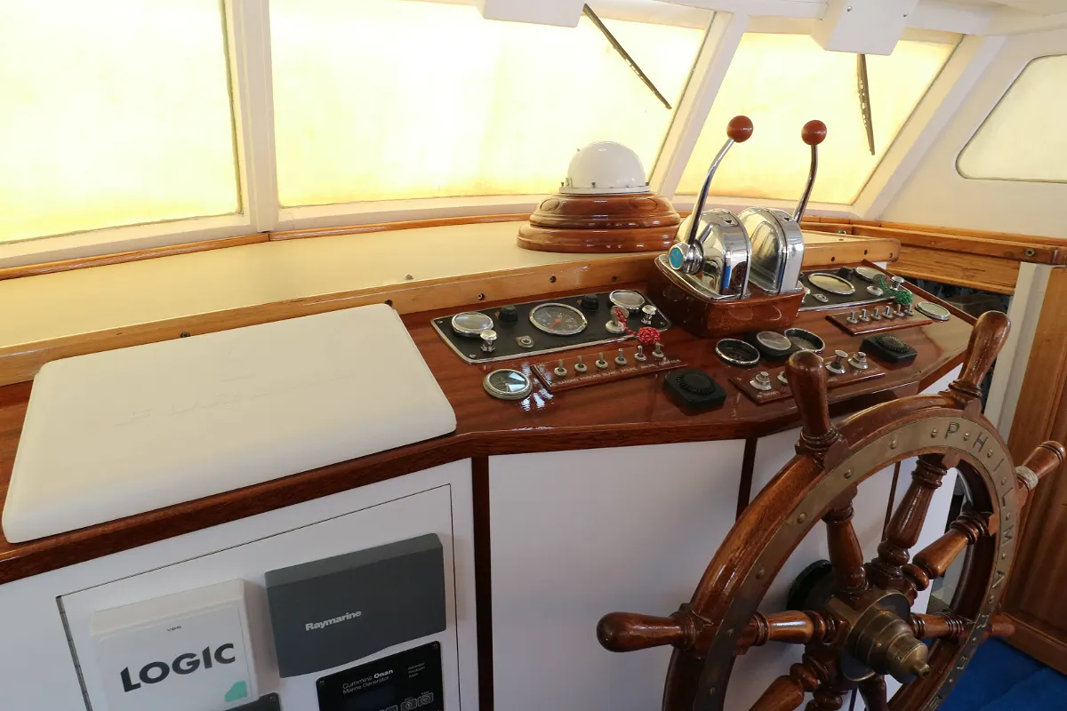 Classic Motor Yacht Philmarbe 74