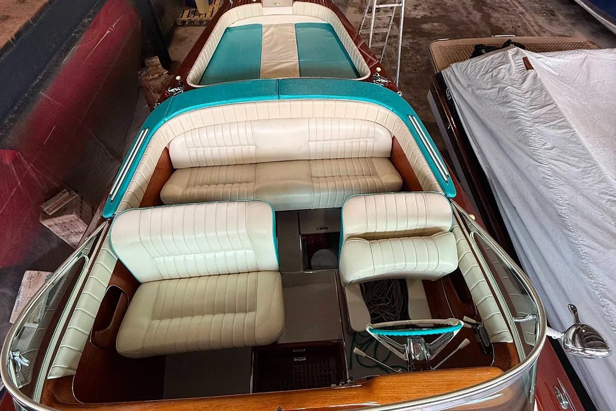 Riva Aquarama 220 12