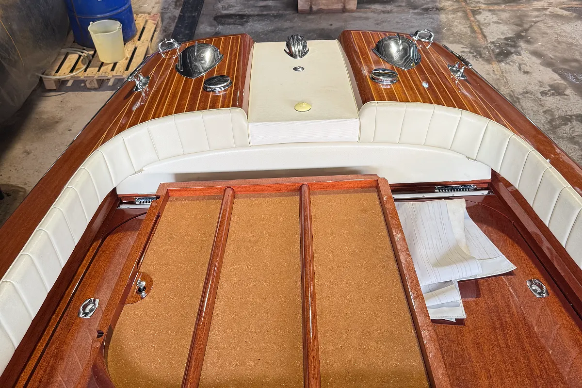 Riva Aquarama 220 118