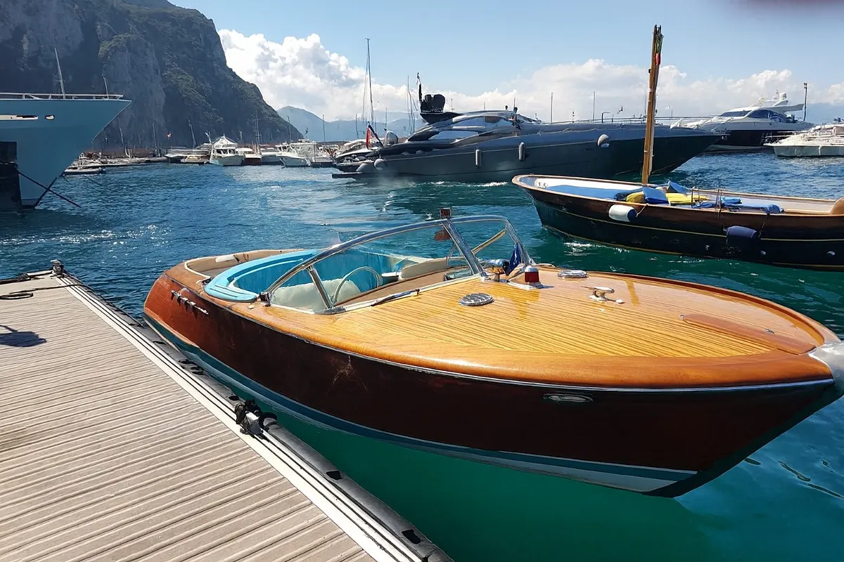 Riva Aquarama 220 8