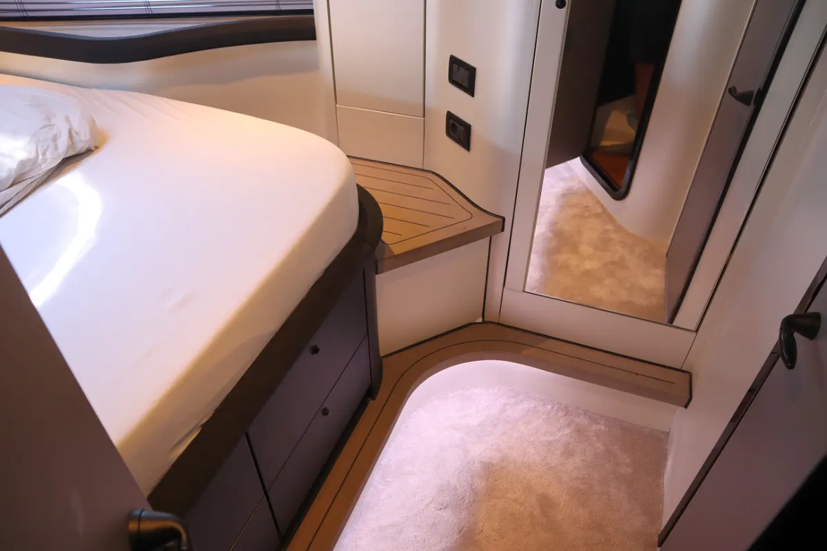 Sunseeker Predator 56 41