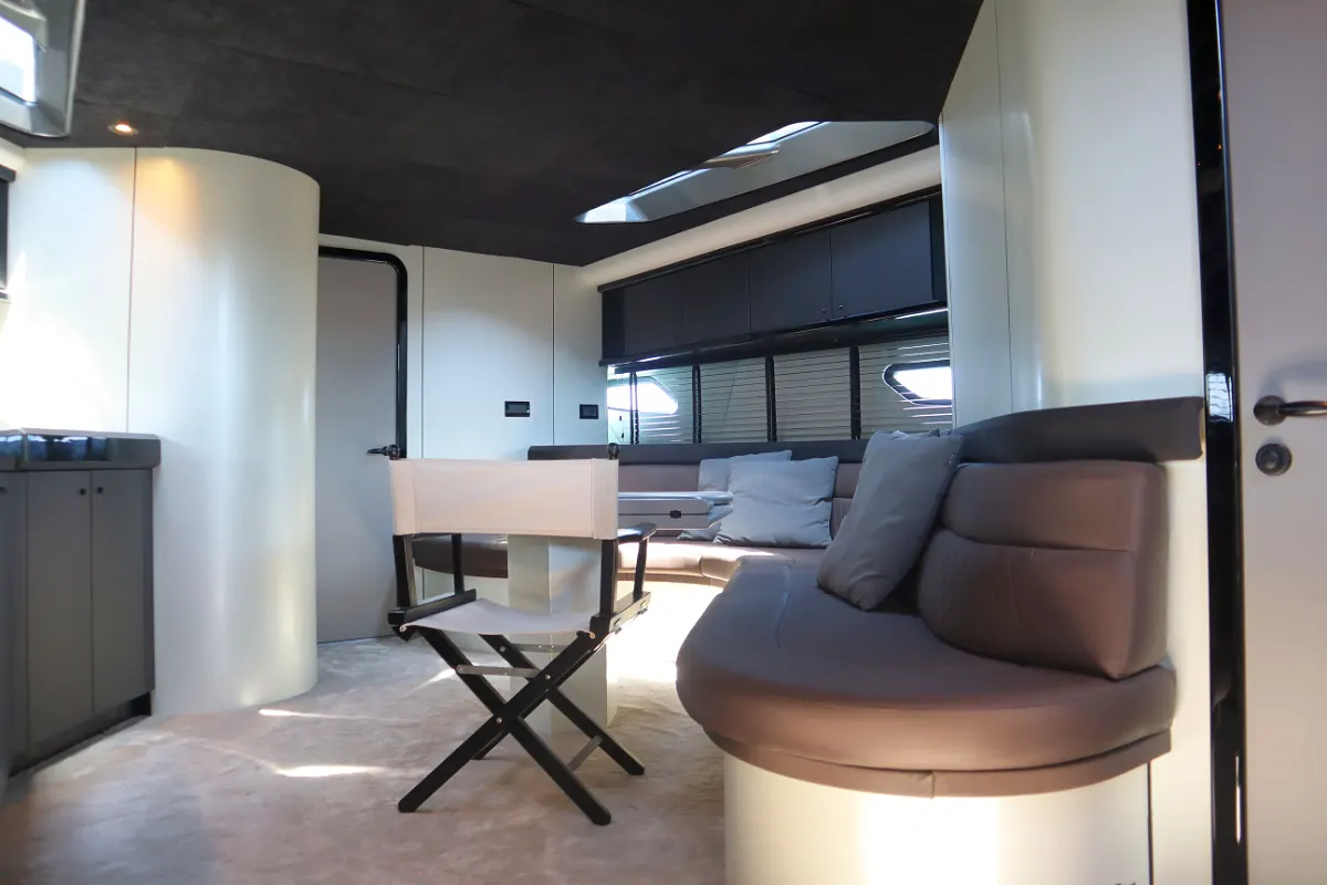 Sunseeker Predator 56 32