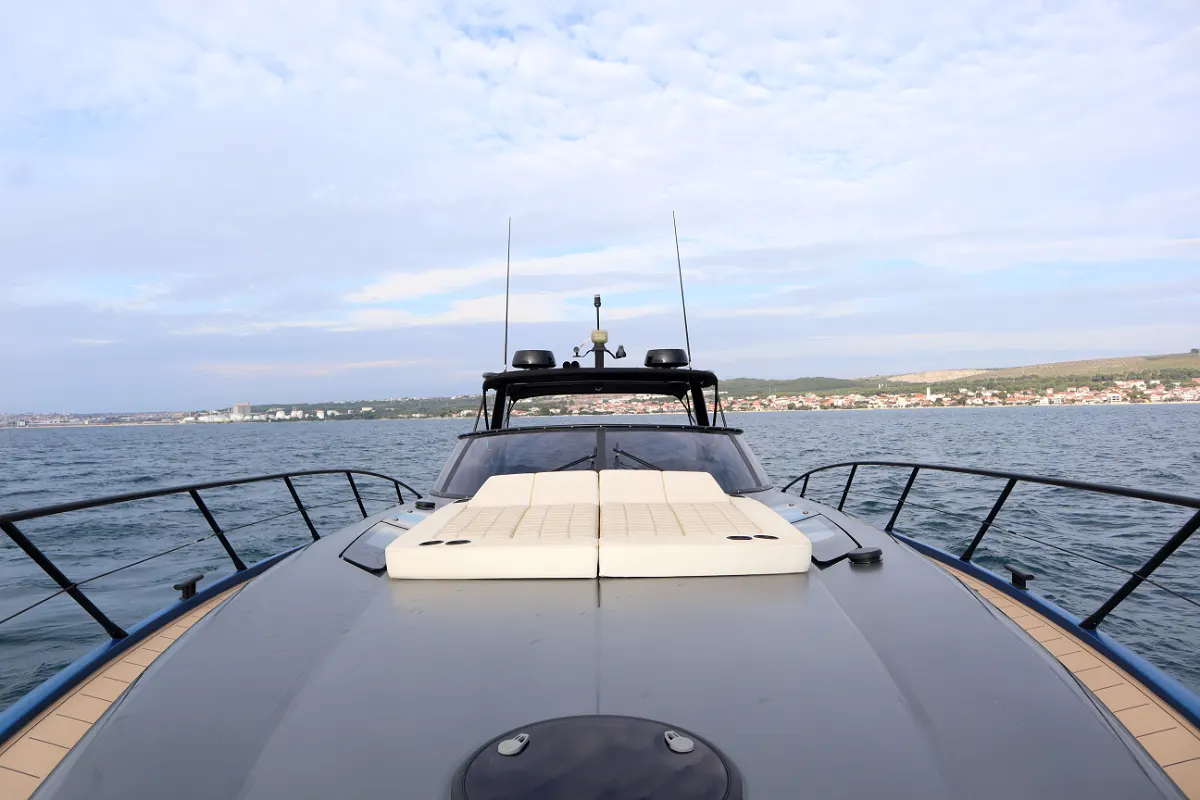 Sunseeker Predator 56 4