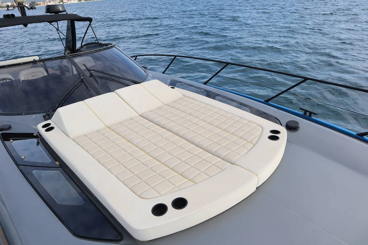 Sunseeker Predator 56 30