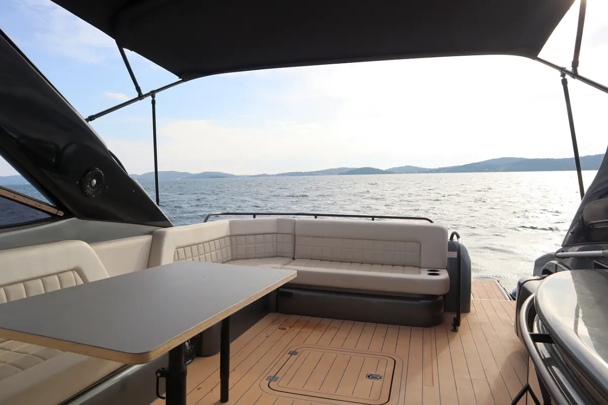 Sunseeker Predator 56 18