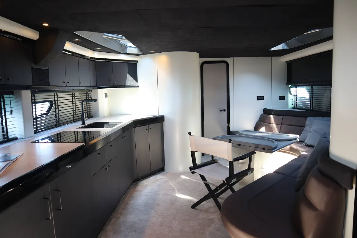 Sunseeker Predator 56 47