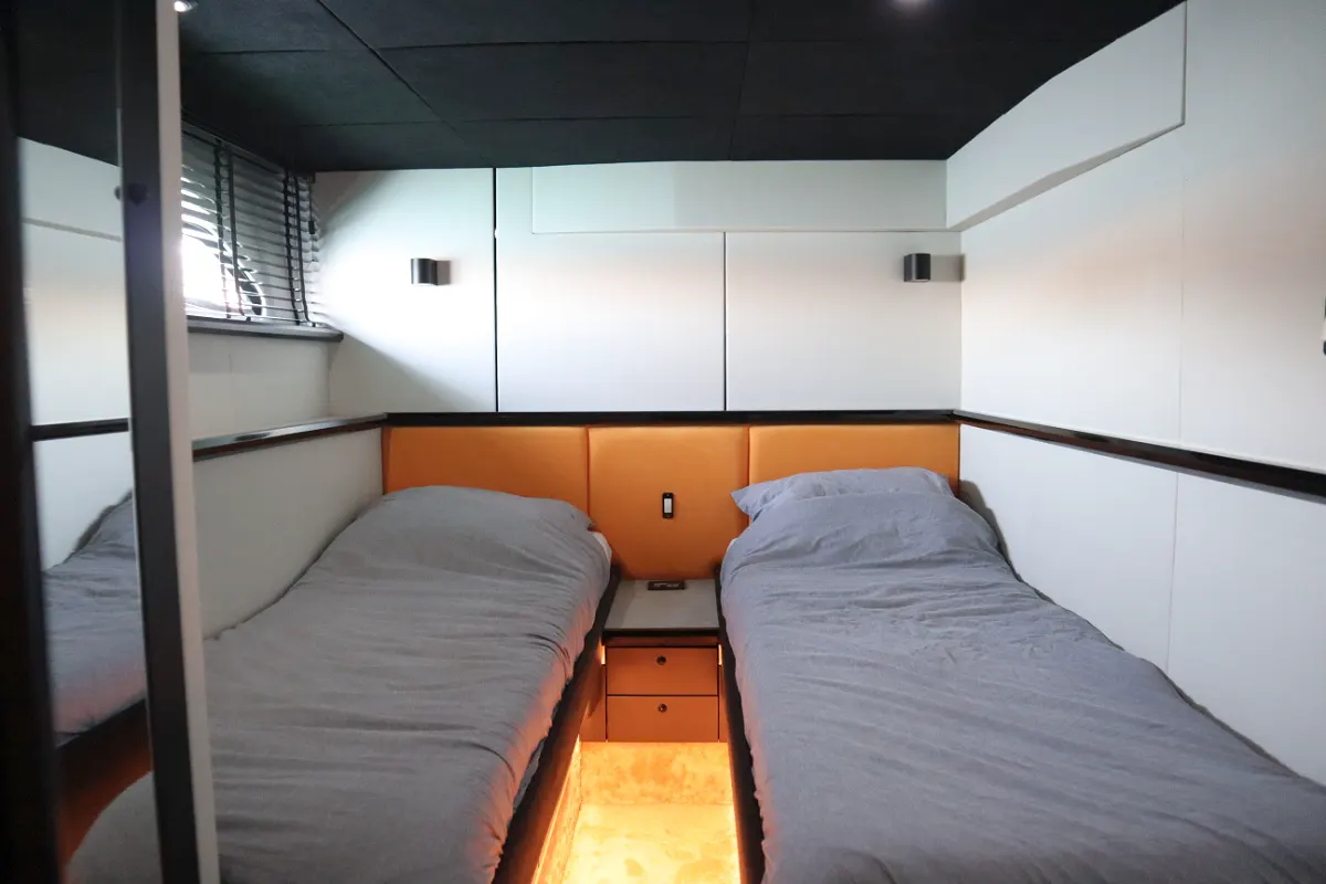 Sunseeker Predator 56 44