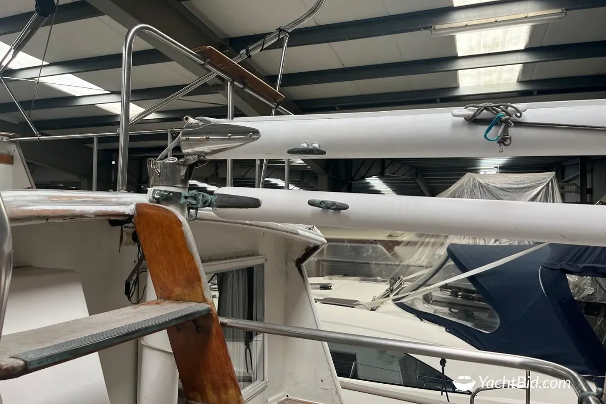 Grand Banks 42 27