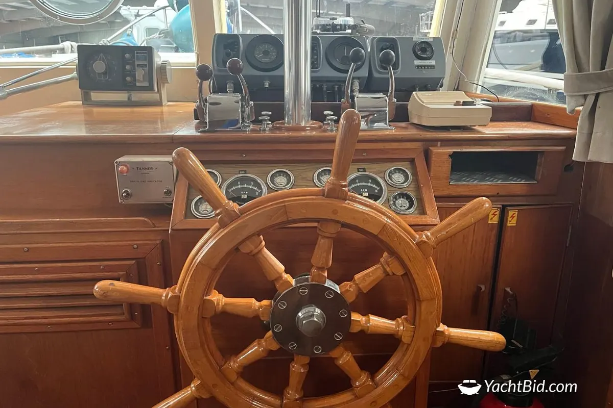 Grand Banks 42 29