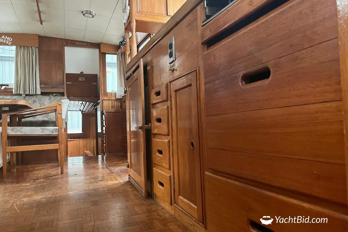 Grand Banks 42 43