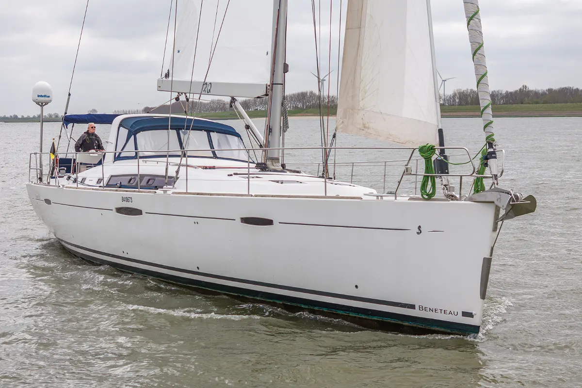 Beneteau Oceanis 58 17