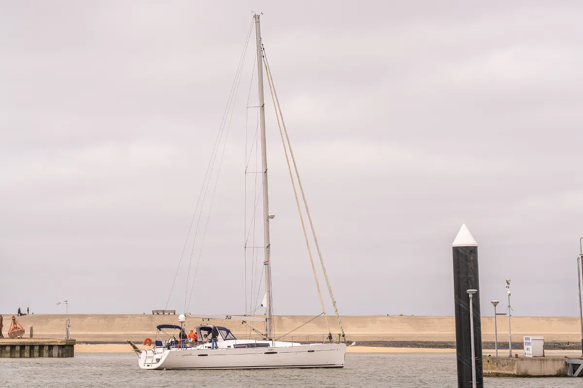 Beneteau Oceanis 58 33