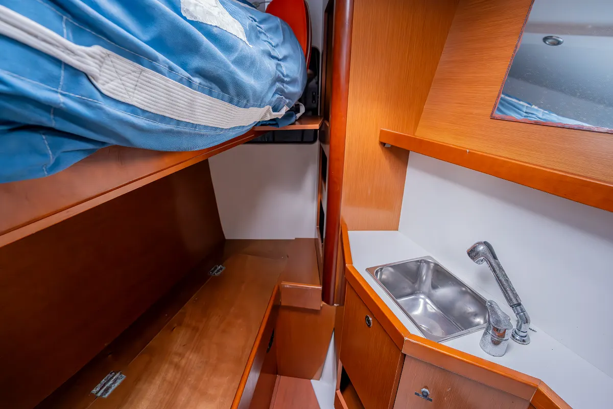 Beneteau Oceanis 58 65