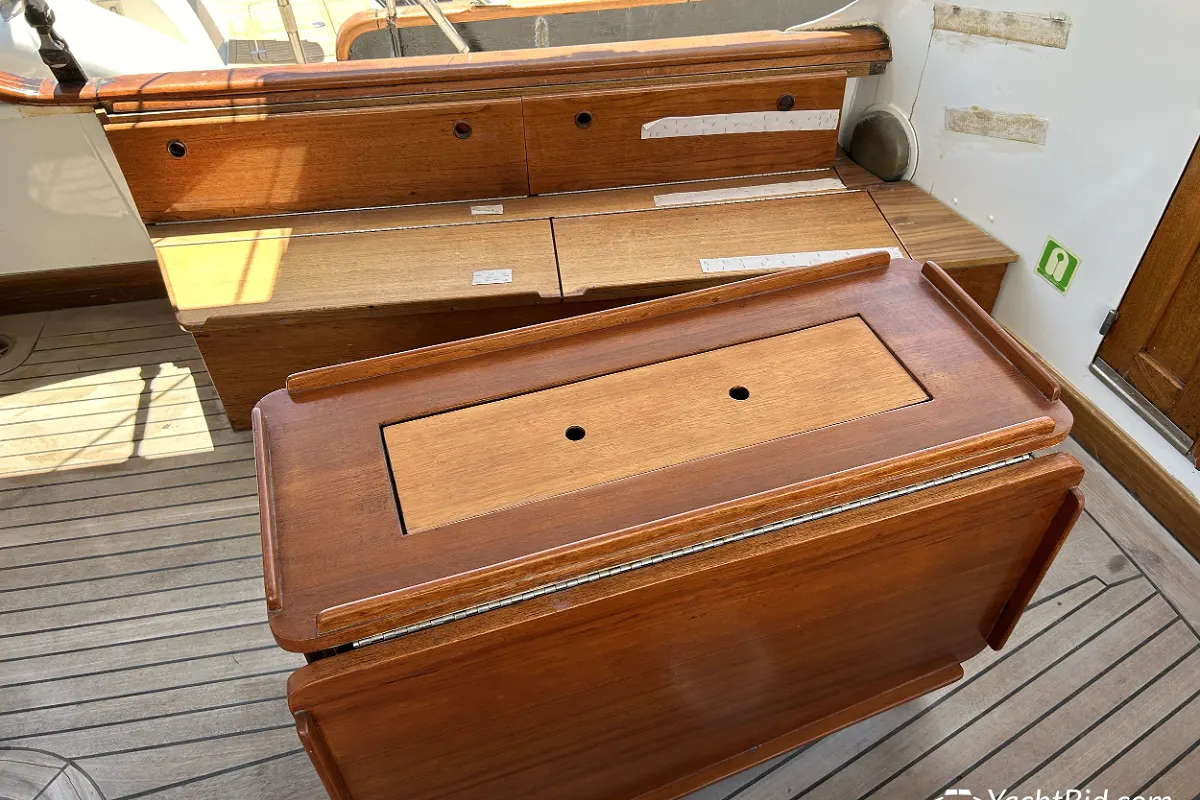Beliard Crighton 30m 39