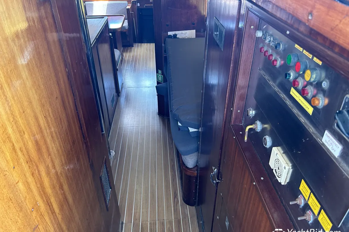 Beliard Crighton 30m 43