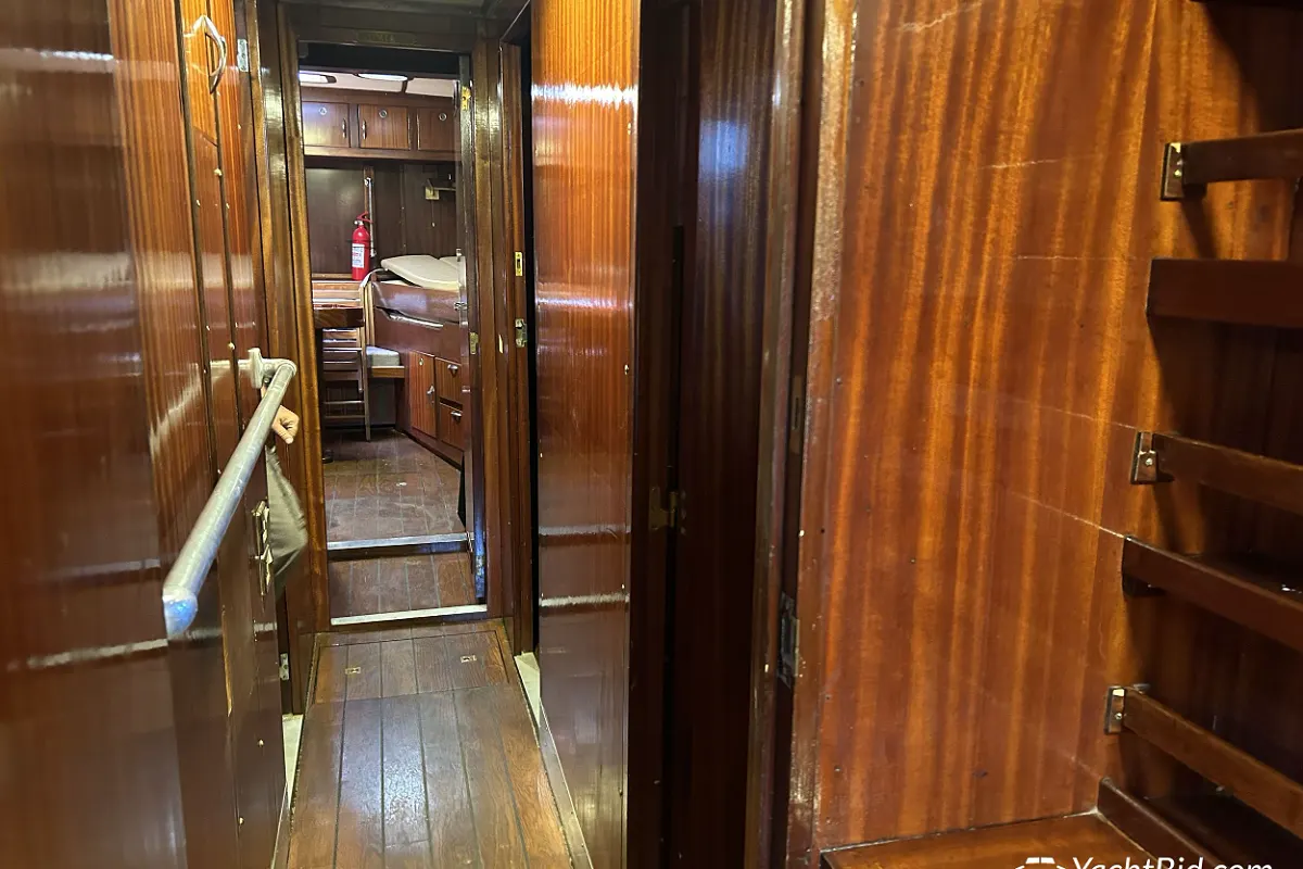 Beliard Crighton 30m 64