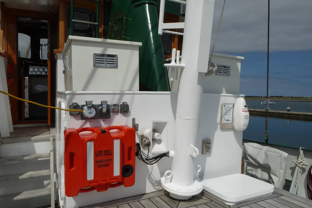 Dutch Trawler Yacht 26