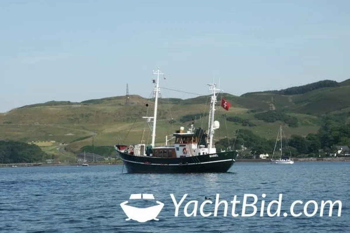 Dutch Trawler Yacht 35