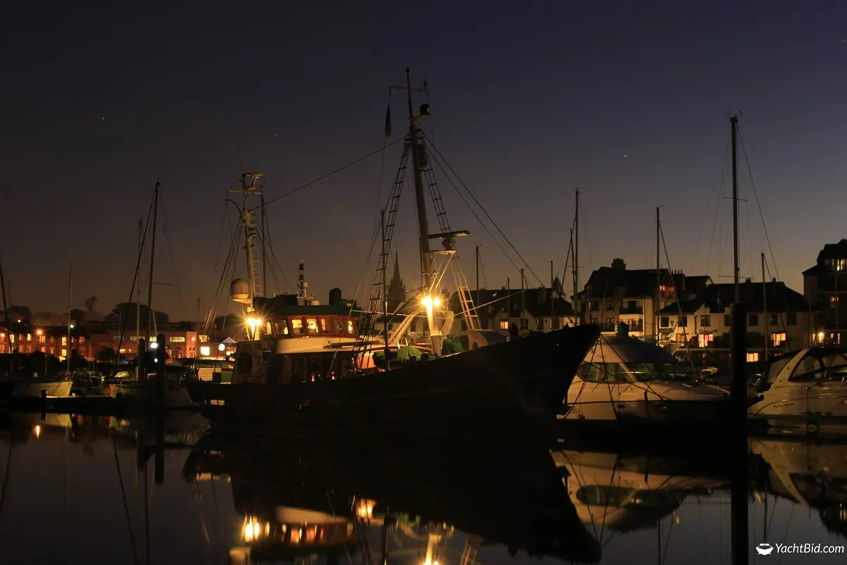 Dutch Trawler Yacht 41