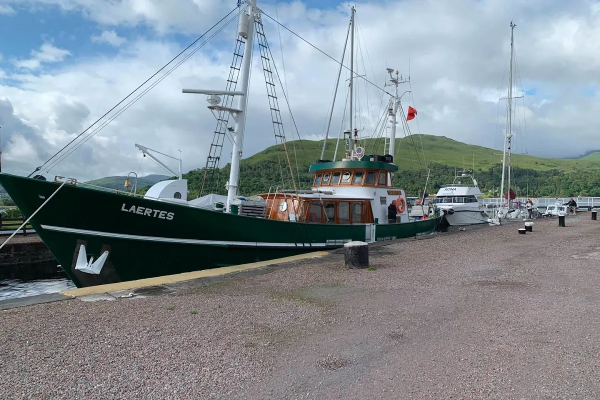 Dutch Trawler Yacht 44
