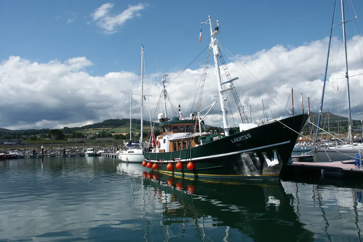Dutch Trawler Yacht 52