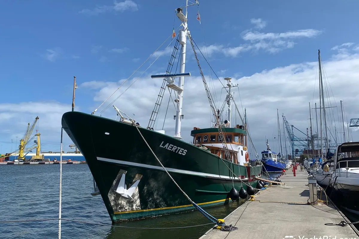 Dutch Trawler Yacht 53
