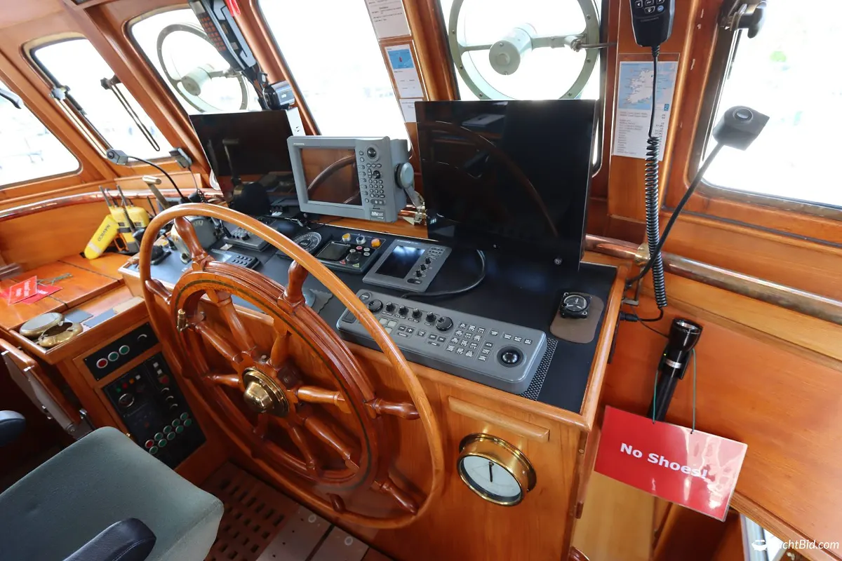 Dutch Trawler Yacht 55