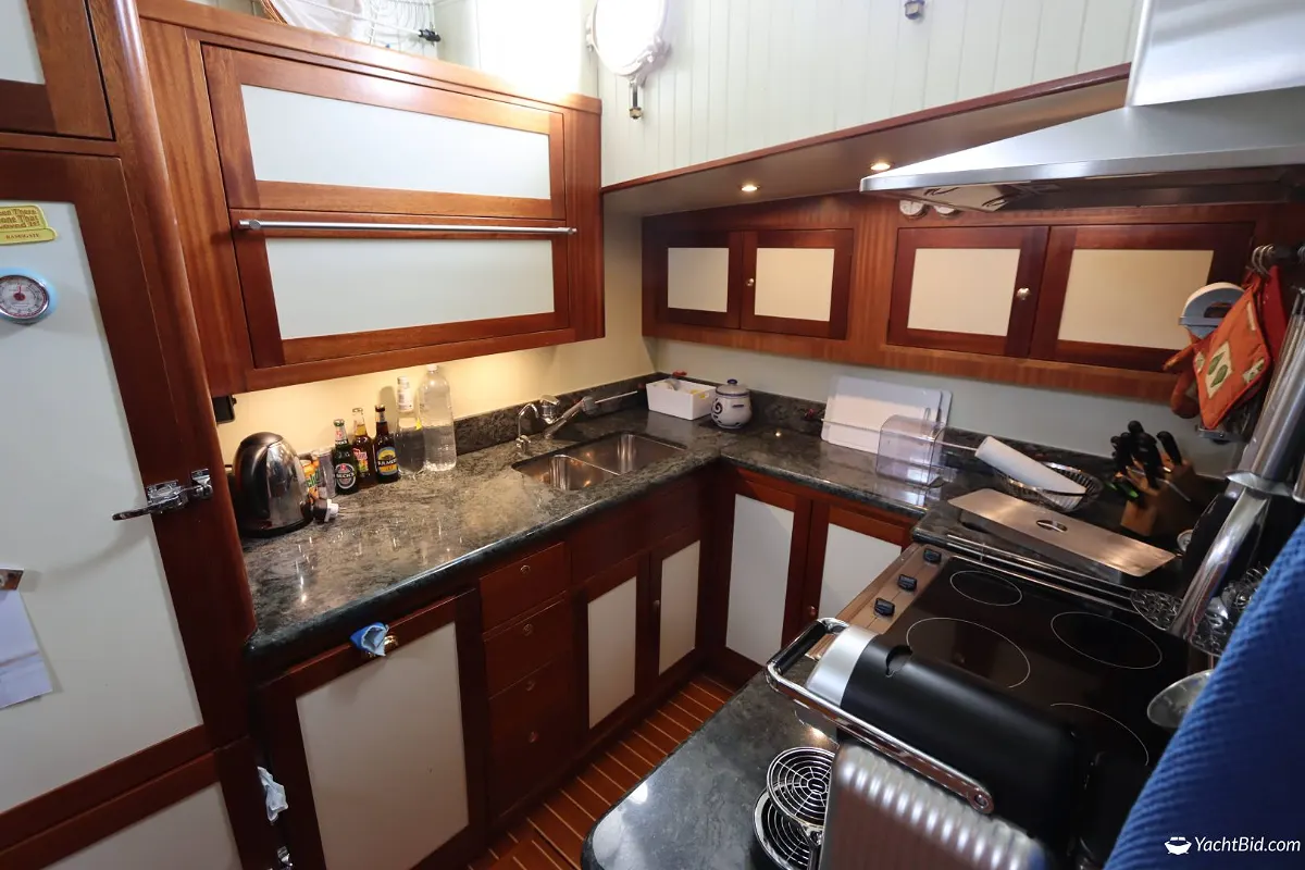 Dutch Trawler Yacht 59