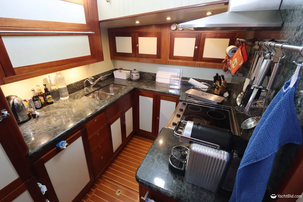 Dutch Trawler Yacht 60