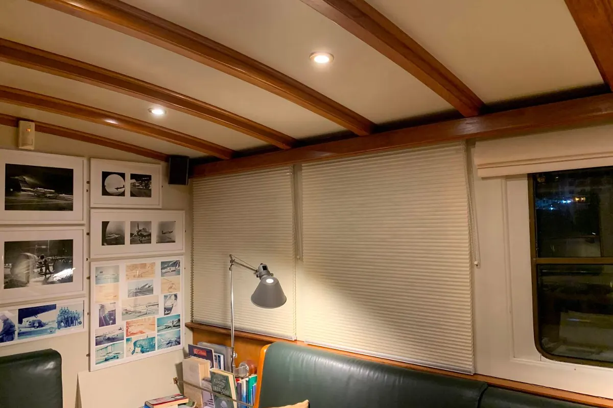 Dutch Trawler Yacht 77