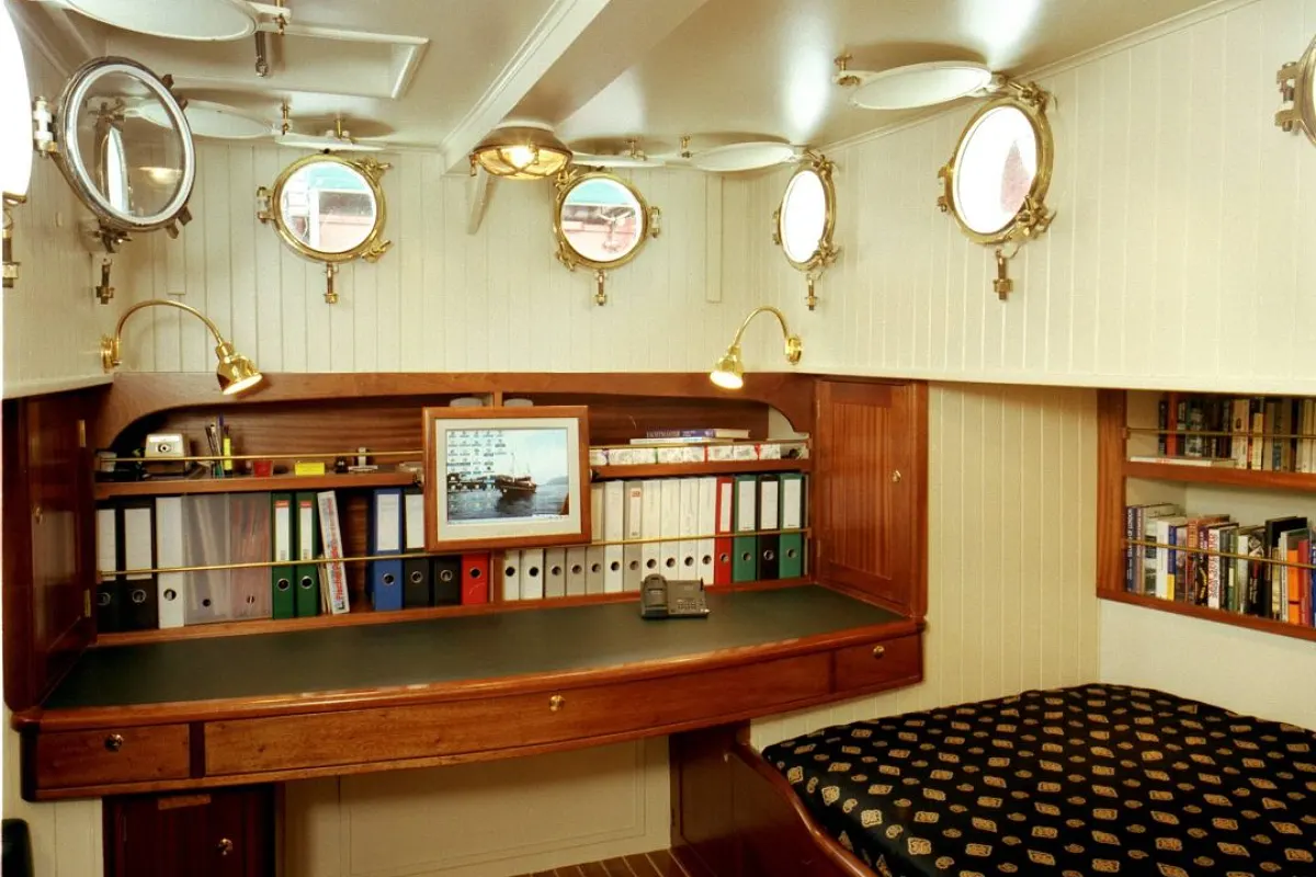 Dutch Trawler Yacht 78