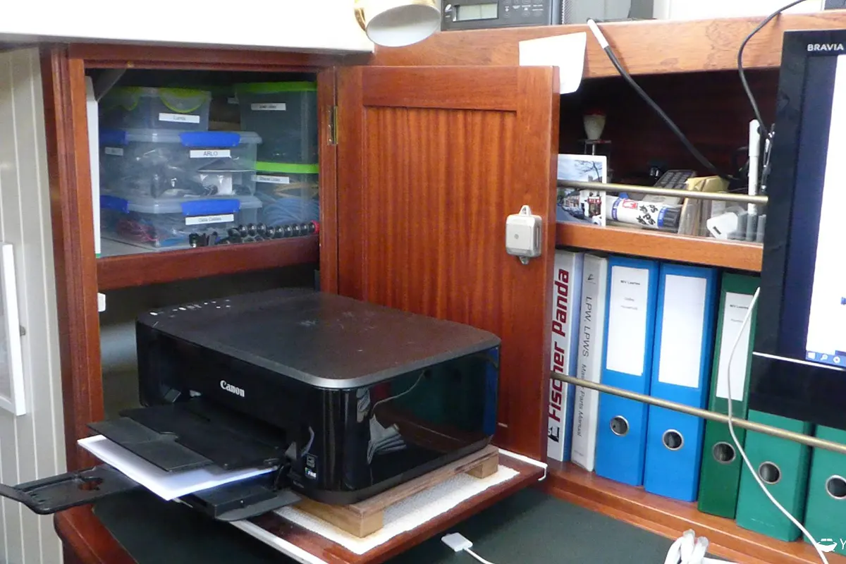Dutch Trawler Yacht 79