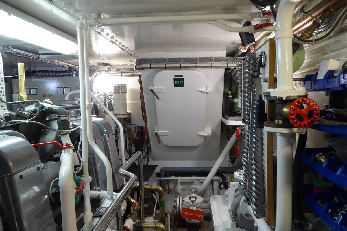 Dutch Trawler Yacht 114