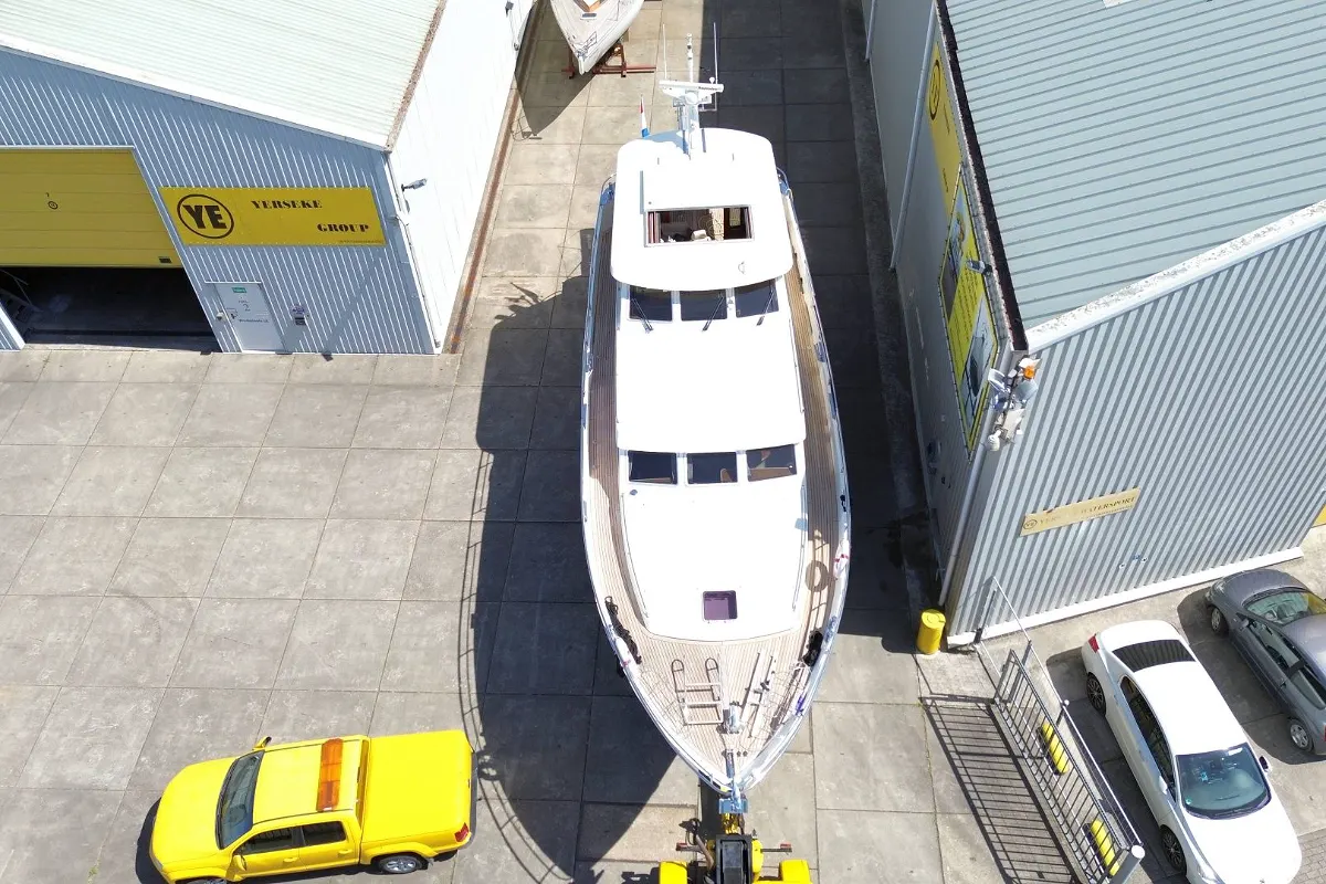 Van der Valk Continental 15.50 7