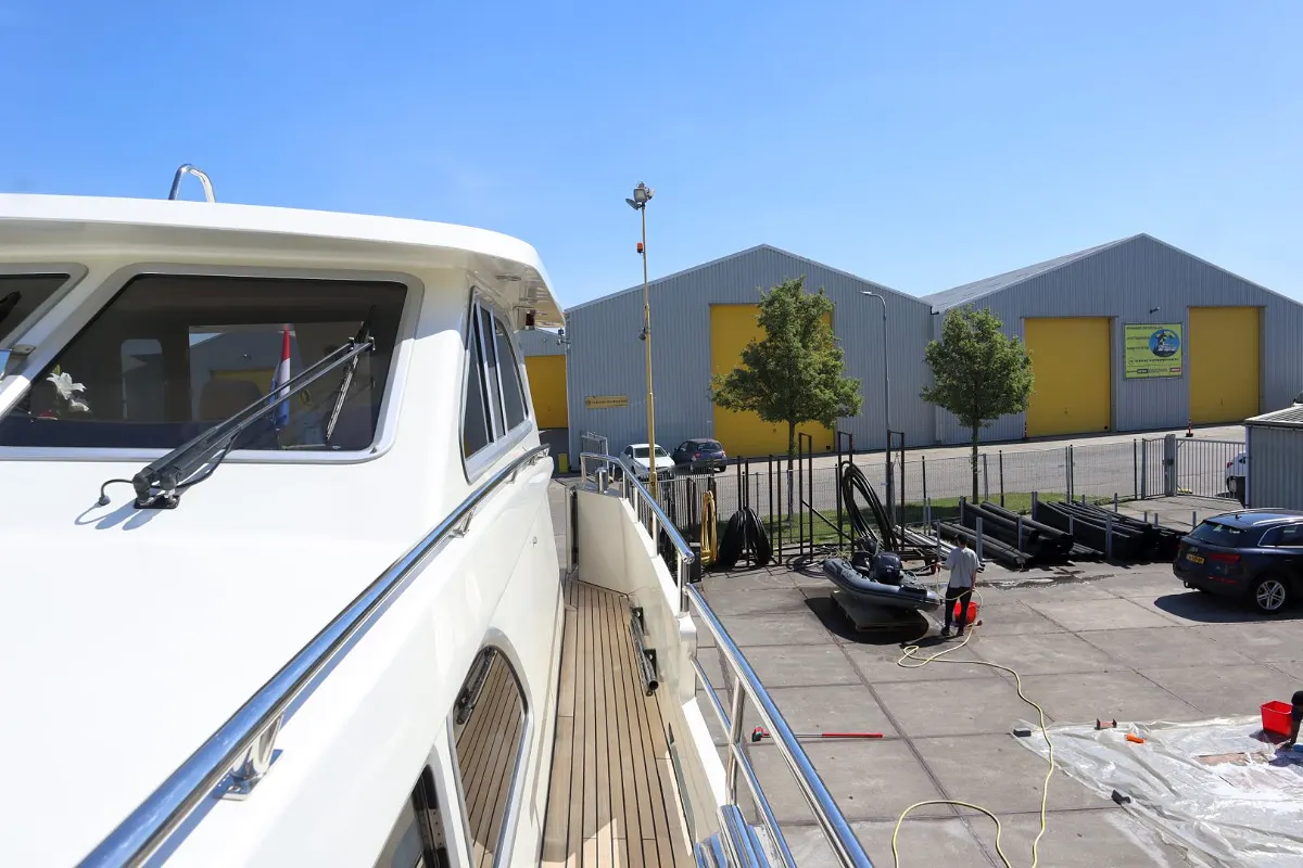 Van der Valk Continental 15.50 15